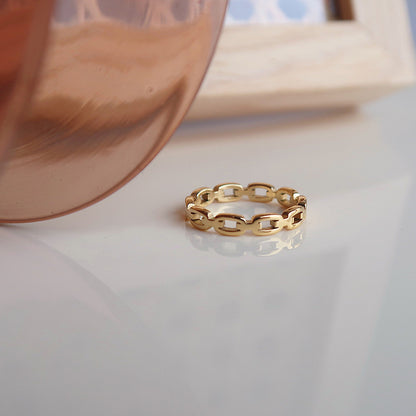 Gold Chain Link Design | Woman Ring | Linked Luxe Ladibelle