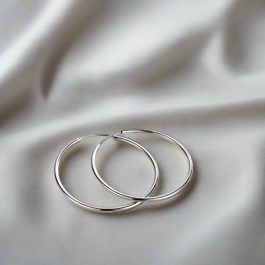 Large Silver Hoop | Woman Earrings | Sleek Circles Ladibelle