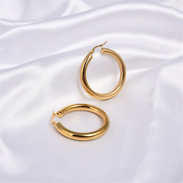 Mini Gold Hoop | Woman Earrings | Petite Radiance Ladibelle