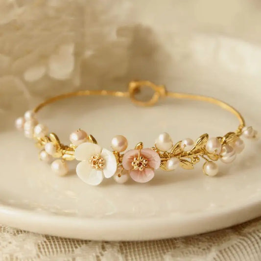 Blooming Grace: Pink and White Floral Elegance Bracelet - 13cm