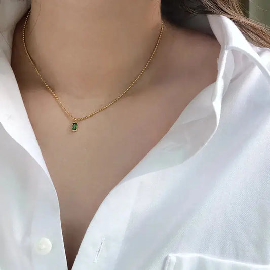 Emerald Elegance Round Necklace