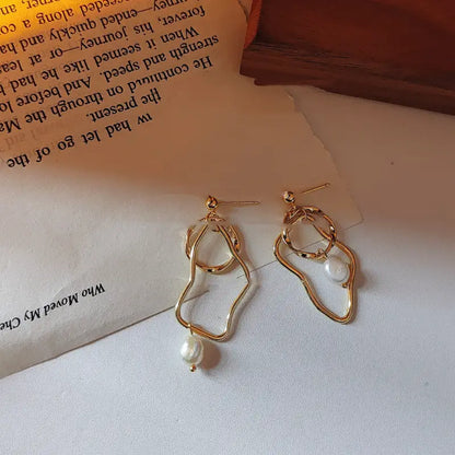 Medium Gold Pearl Geometric Hoop | Woman Earrings Lustrous Symphony Ladibelle