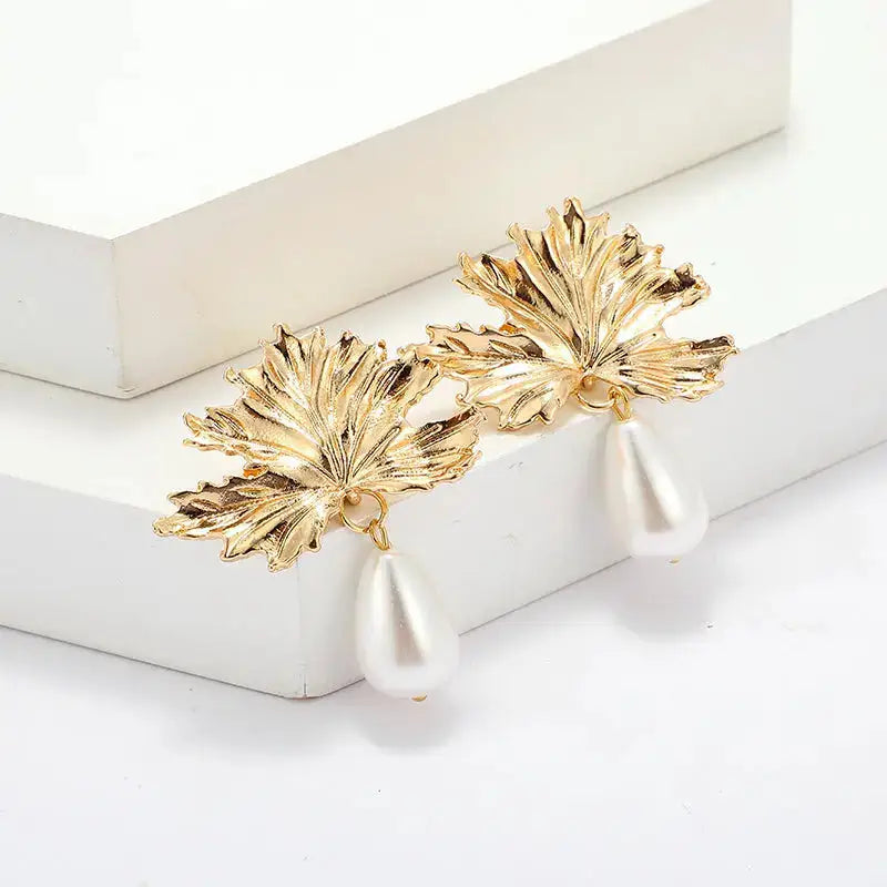 Medium Gold Pearl Leaf Shaped | Woman Earrings Golden Bloom Ladibelle