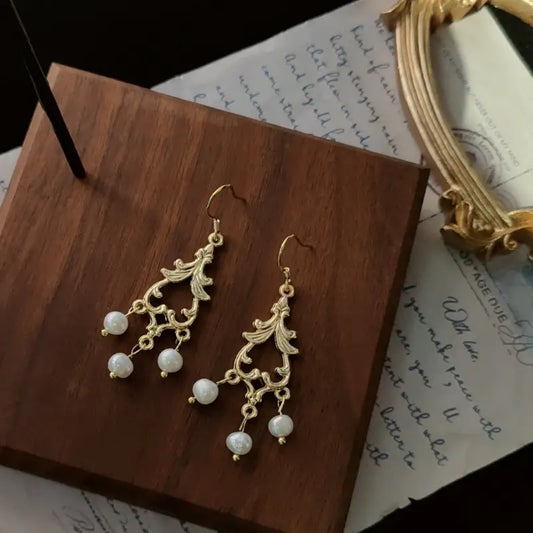 Medium Gold Pearl | Woman Dangle Earrings Nacre Nouveau Ladibelle