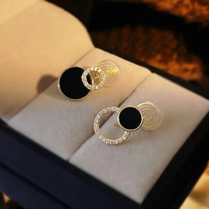 Mini Black Diamond Round Shaped | Woman Stud Earrings Glistening Interwoven Ladibelle