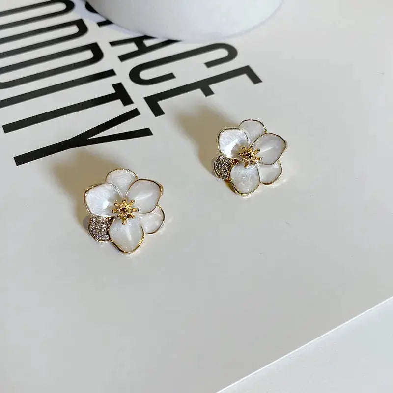 Mini Gold White Flower Shaped | Woman Stud Earrings Blossom Delight Ladibelle