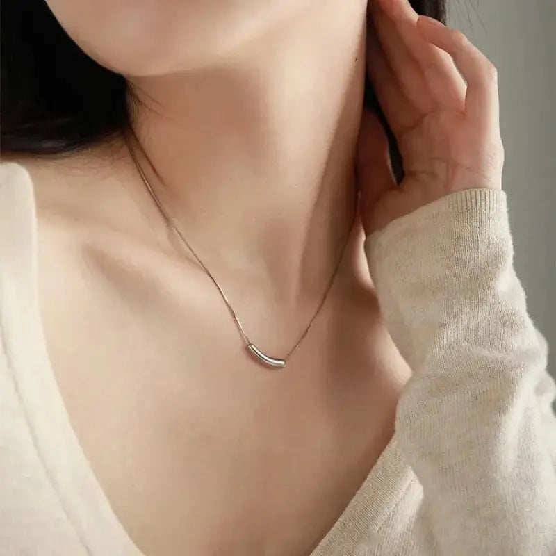 Minimalist Elegance Necklace - Silver