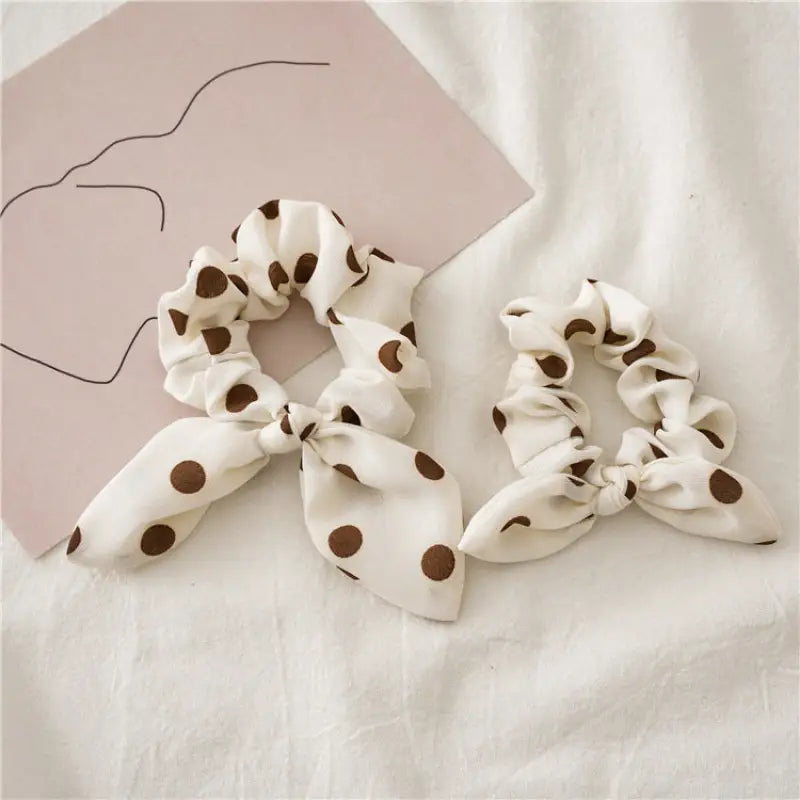 Rabbitry Twist Hair Tie Set - White Accessories