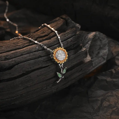 Sunflower Radiance: Silver Bloom Necklace