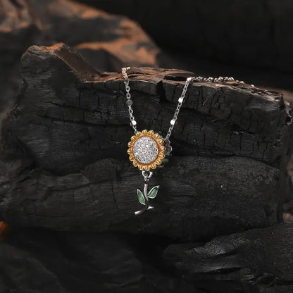 Sunflower Radiance: Silver Bloom Necklace