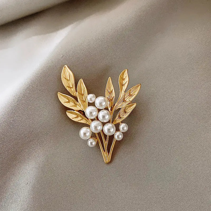 Vintage Pearl Leaf Elegance Brooch